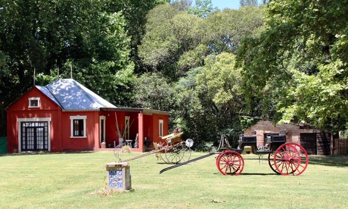 Partido de Roque Perez Cama Y Desayuno | Estancia La Dulce - Casa de huespedes