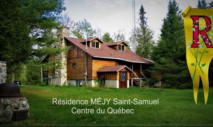 Saint-Samuel Casa | Estate In Private forest Center Quévbec
