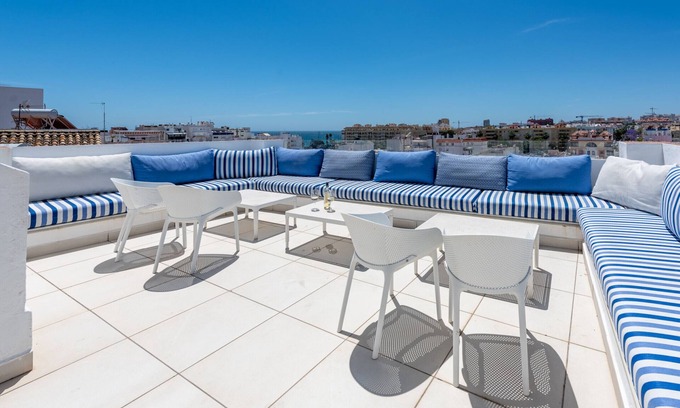 Historic Center of Estepona Chalet De Esquí | ESTEPONA TOWN CENTRE 2339