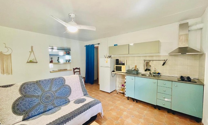 San Vicente del Raspeig Casa | Estudio adosado con jardín y parking privado