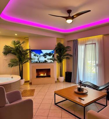 Stomio Apartamento | Etherial Suite with Mountain View Fireplace & Indoor Jetted Tub