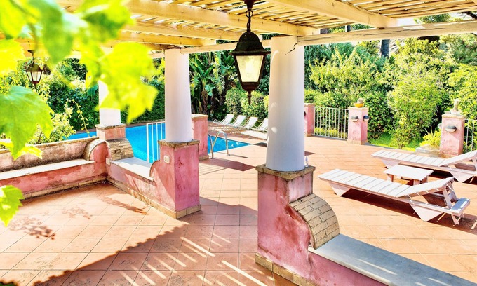 Santa Venerina Villa | Villa EtnaSicily con piscina privada y jardín y terrazas con vistas al mar Etna