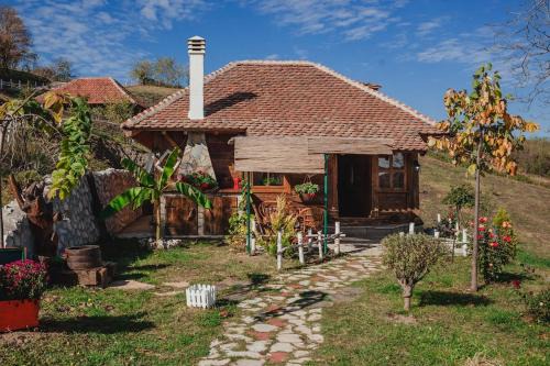 Mladenovac Chalet De Esquí | Etno kompleks Orahovac - Vajat Sova