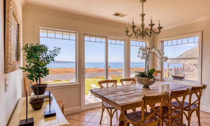 Dillon Beach Casa | Etoile De Mer The Star of the Sea Luxurious Walk to Beach Pool Table, Foosball, Ping Pong VIEWS