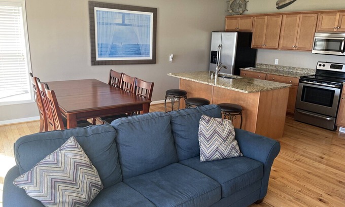 Sodus Point Condominio | Etta Belle at Three Schooners Landing