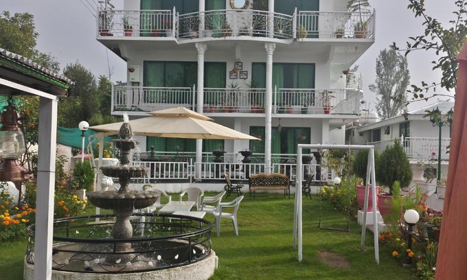 Bhurban Hotel | European Complex