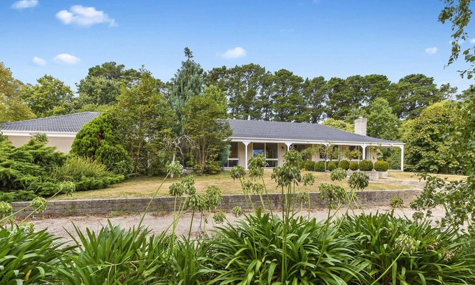 Hastings Casa | Eva Green Park Homestead