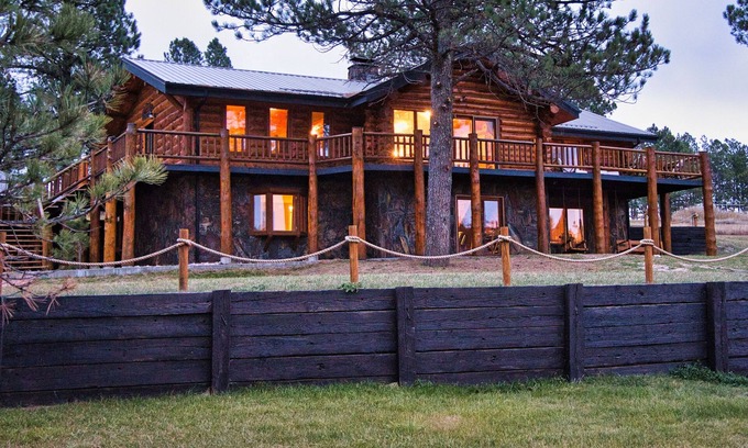 Custer Cabina | Evergreen Lodge - Genuine Black Hills Log Cabin
