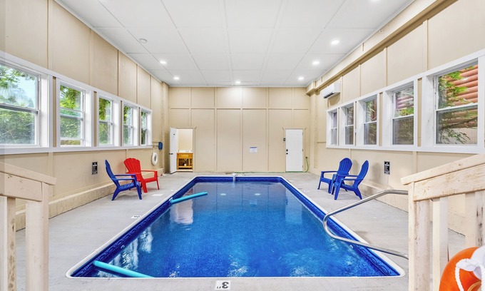Caton Cabina | Evergreen Retreat - Luxury cabin - Sleeps 24 - Hot Tub - Indoor Pool