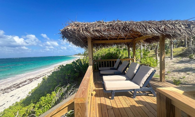 North Palmetto Point Cabaña | Every Room With a View