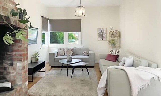 Belmont Casa | Evies Belmont Cottage