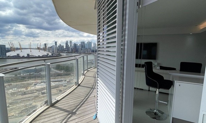Docklands Apartamento | EXCEL LUXURY TWO BEDROOM PENTHOUSE