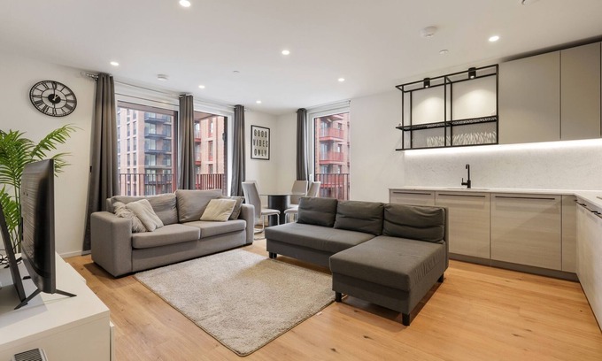 Lansbury Apartamento | Excel Riverside 2 Bed