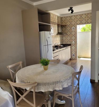 Tijucas Apartamento | Excelente Sobrado Confortável no Centro de Tijucas Próximo as Praias