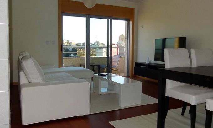 Mafamude Apartamento | Excelente apartamento en el centro de Vila Nova de Gaia, a 3 minutos de Oporto