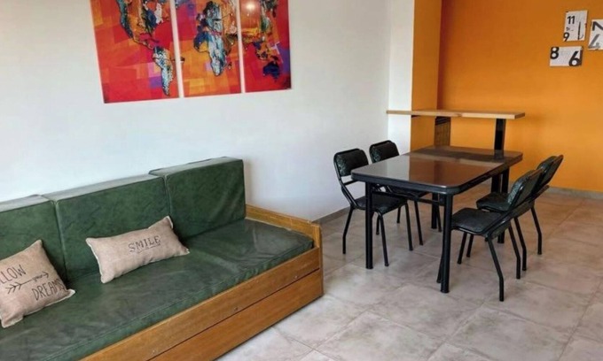 La Perla Apartamento | Excelente departamento en un piso alto de la ciudad a solo 200mts de la playa.