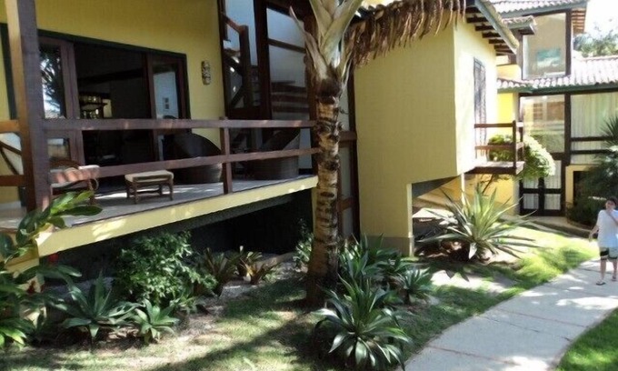 Joao Fernandes Casa | Excelente casa duplex en condominio cerca de la playa con sauna y piscina
