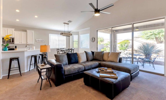 Las Sendas Casa | GOLF GRATIS! Compre, cene, vaya de excursión, piscina privada, piscina comunitaria climatizada / spa y parques, televisores en todas las habitaciones