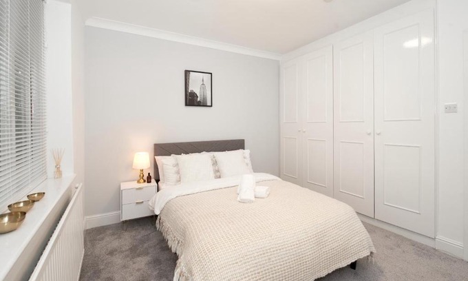 Golders Green Apartamento | Excellent, Three bedroom North London Apartment with Free Parking