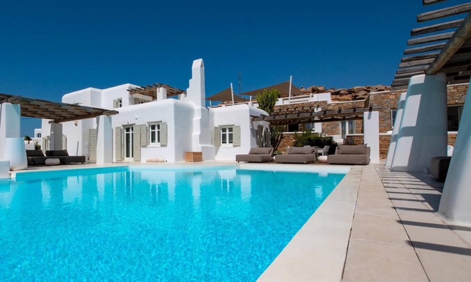 Tourlos Villa | Excelente Villa Tourlos | 8 Dormitorios | Villa Opal | Impresionantes vistas al mar y a la ciudad