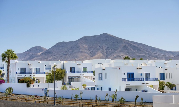 Playa Blanca Villa | Excelente villa con piscina privada, parking, WIFI gratis, 50m. Marina Rubicon