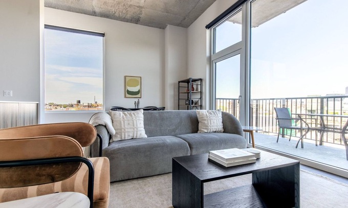 Near West Side Apartamento | Excellent West Loop 2BR w/ Gym, near Fulton Market & I-90, by Blueground