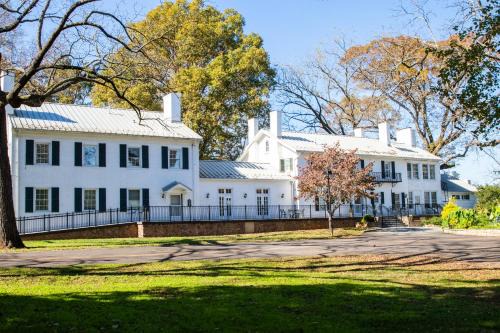 Clemmons Apartamento | Excelsior at the Manor House