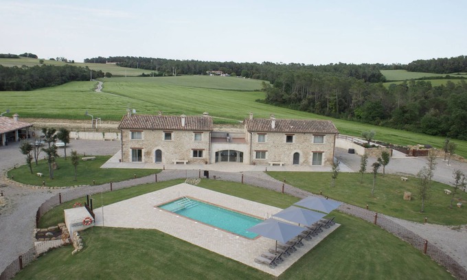 Fontcoberta Casa | Excepcional casa rural aislada en paraje idílico ideal para familias y grupos