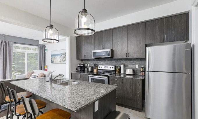 The Blue Mountains Casa | Exceptional 3 BDRM Townhome - 4 Seasons Rental