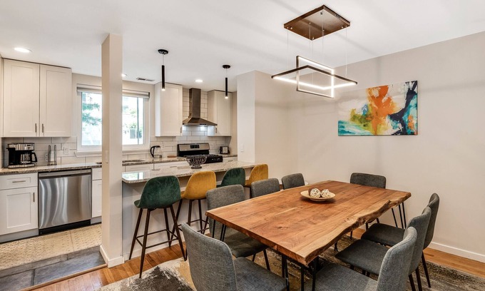 Powelton Village Casa | Exceptional 4BR/4BT +1CarParking +Outdoor Spaces!
