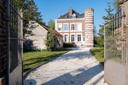 Aire-sur-la-Lys Apartamento | Exceptional apartment in a manor house