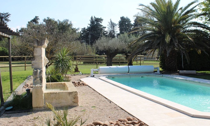Chateaurenard Cama Y Desayuno | EXCEPTIONAL BED & BREAKFAST IN A PROVENCAL MAS with gourmet breakfast