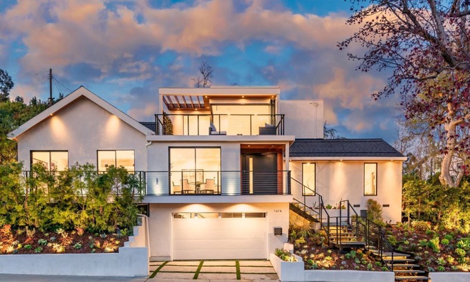 Westwood Casa | Exceptional Brand New Construction in the heart of the city W/ Designer finishes