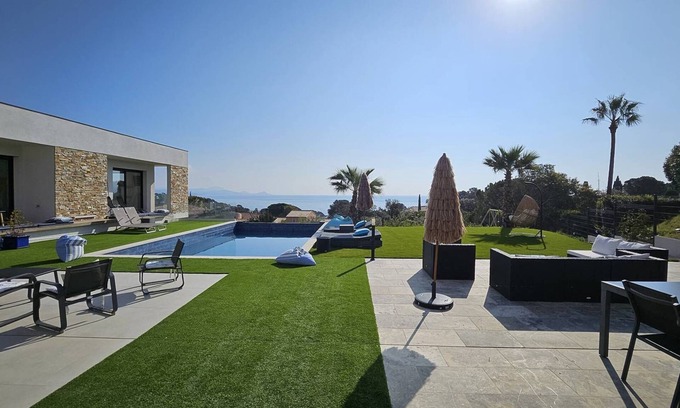 Les Issambres Casa | Exceptional contemporary 12+1 villa
