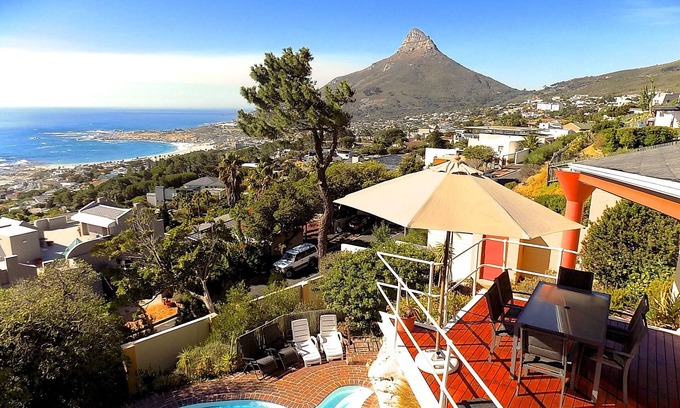 Camps Bay Villa | Excepcional casa de vacaciones con vista panorámica en Camps Bay