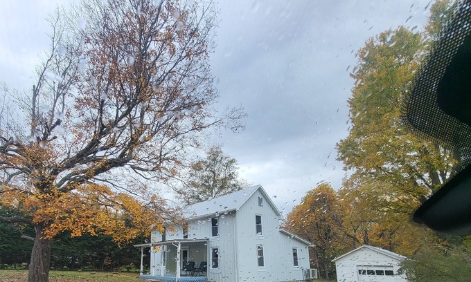 Fayetteville Casa | EXCEPTIONAL ! Modern Comfort in Historic Fayetteville Home 3 BR 2 Bath @ NRG