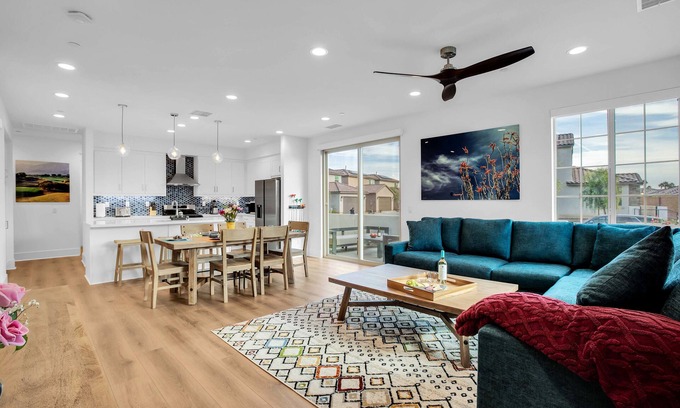 La Quinta Casa | Exceptional New PGA West 2Bd/2Ba + Bonus/Office