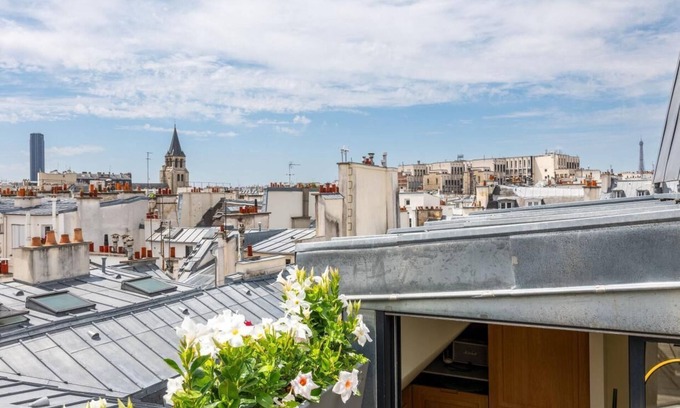 Saint-Germain-des-Pres Apartamento | La Terrasse Royale – Iconic Views from St Germain’s Finest