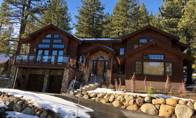 Olympic Valley Casa | Valor excepcional este verano !! Impresionante mascota amigable Squaw Valley Home