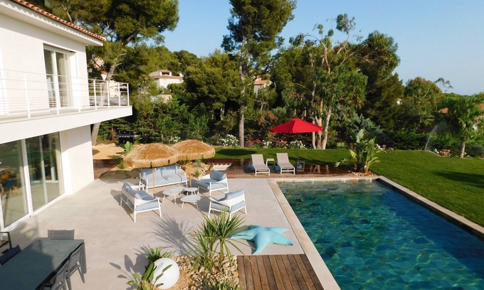 Saint-Cyr-sur-Mer Villa | Casa excepcional, magníficas vistas al mar y piscina privada.
