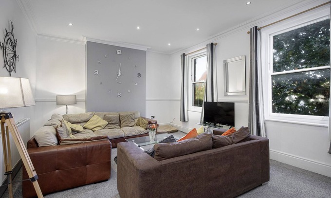 Lytham St. Anne's Casa | Exceptionally spacious, central apartment in Lytham St Annes