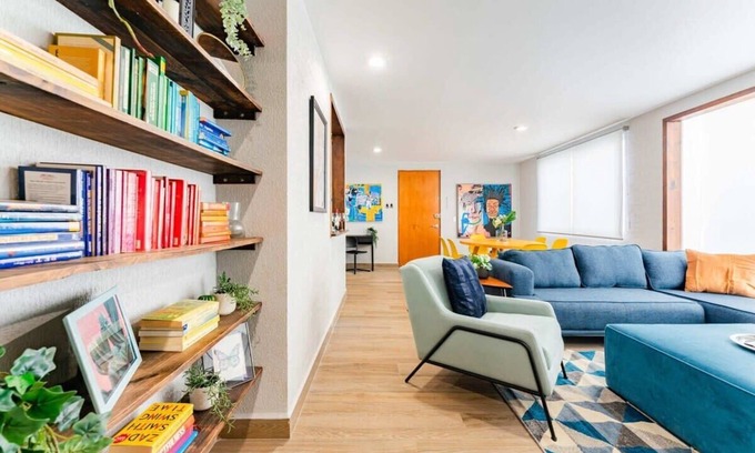 Colonia Roma Condominio | Exciting Central Roma Condo, Parque Mexico 550m!