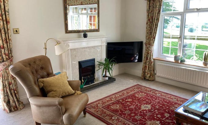 Hellidon Apartamento | Exclusive 2 Bedroom Apartment with Summer House and Hot Tub