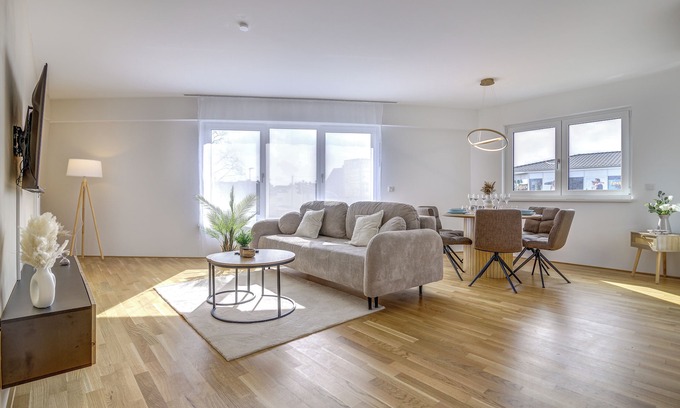 Hochheim am Main Apartamento | Exclusive 3-room luxury maisonette apartment, near FFM airport/Wiesbaden/Mainz