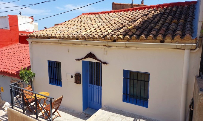 Sagunto Casa | Exclusiva y auténtica casa Bella Durmiente con ambiente medieval y romántico!