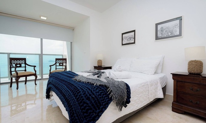 Marbella Apartamento | Lujoso 1BRand balcón en Yoo Panamá
