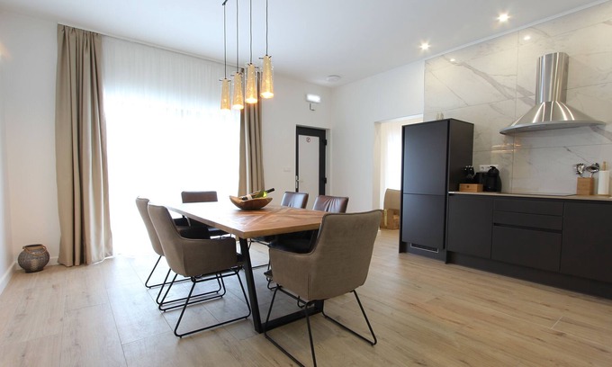 Slatine Apartamento | Exclusivo apartamento con vistas al mar.