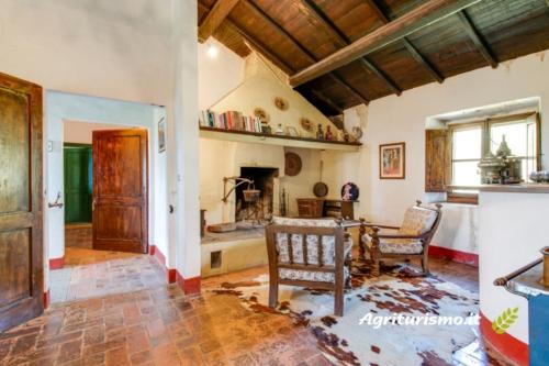 Castelfranco di Sopra Apartamento | Exclusive apartment with fireplace