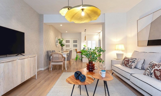 Figares Apartamento | Exclusive apt 3rooms in Granda. Martinez Campos II