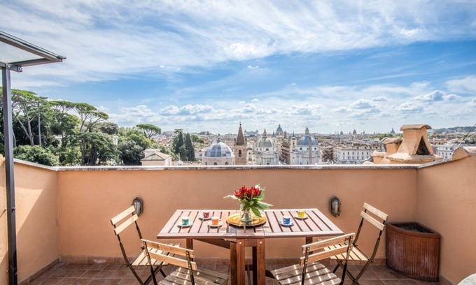 Quartiere III Pinciano Apartamento | Exclusive attic with private terrace right in front of Piazza Del Popolo, with unique panoramic view
